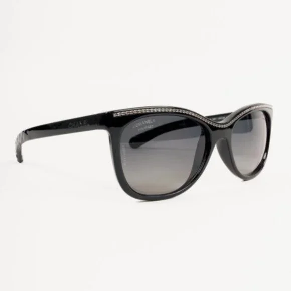 CHANEL | Accessories | Chanel Chain Trimmed Wayfarer  display picture 1